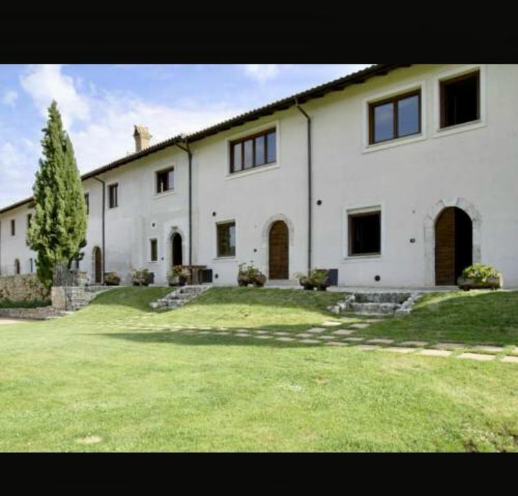 Appartamenti Il Capomandro Sant'Anatolia Exterior photo